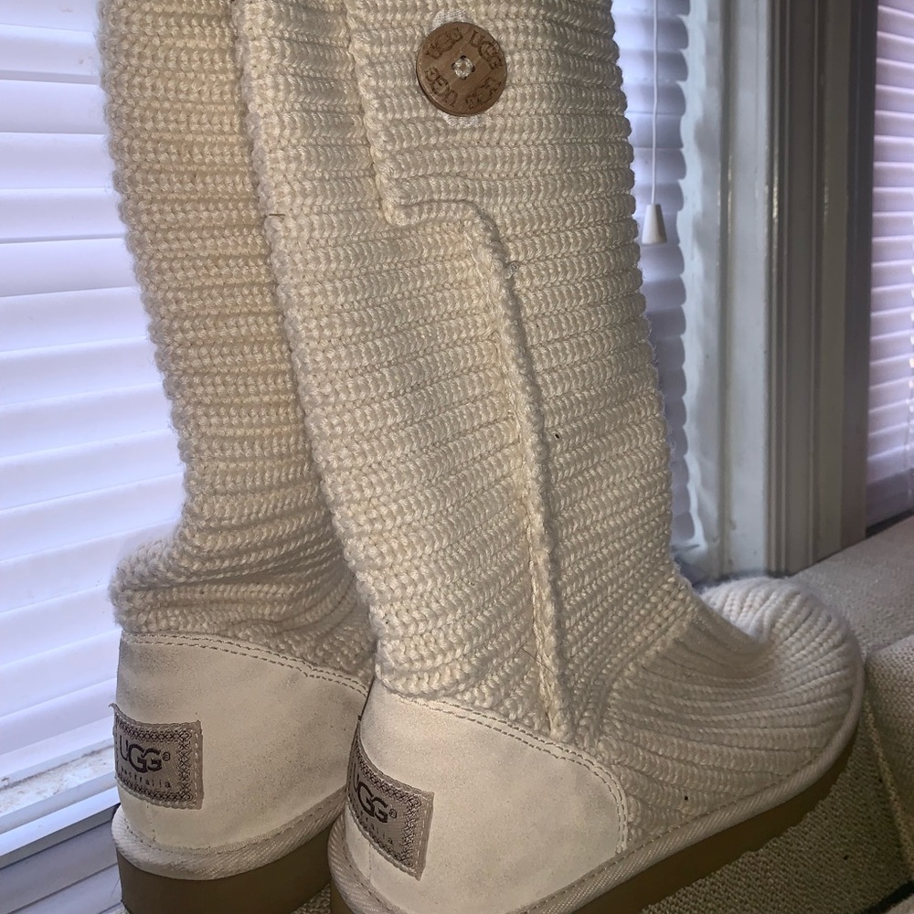 Cardy Style ugg boots